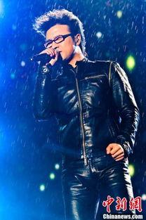 王大锤爆料汪峰视频,揭秘摇滚传奇背后的故事 第2张 王大锤爆料汪峰视频,揭秘摇滚传奇背后的故事 第2张